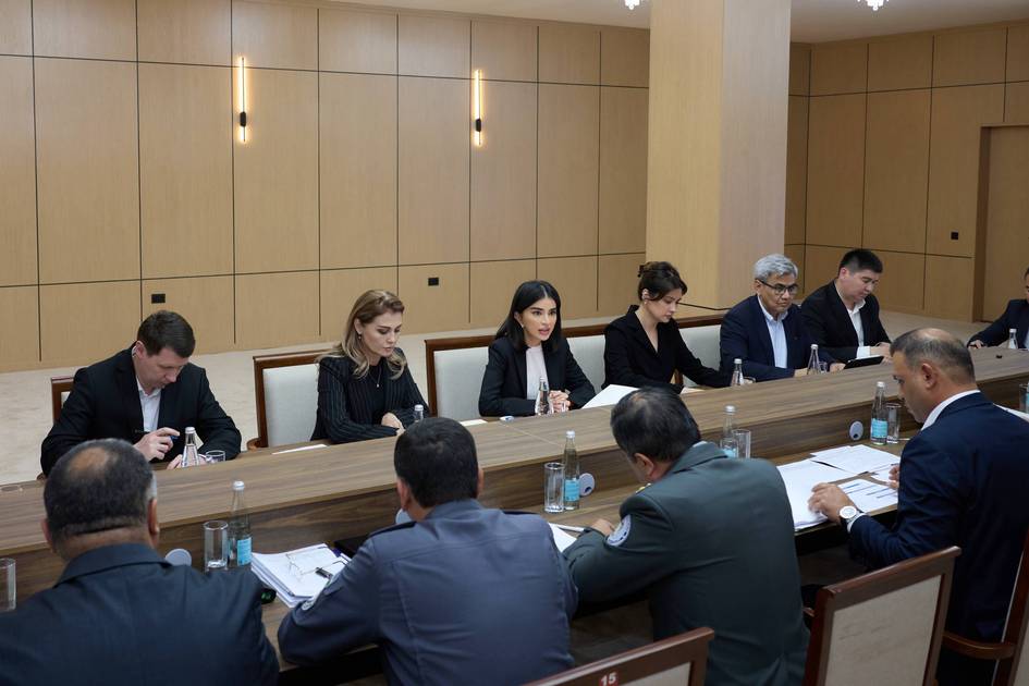 Саида Мирзиёева Хоразм вилояти ва туманлари раҳбарияти билан учрашди